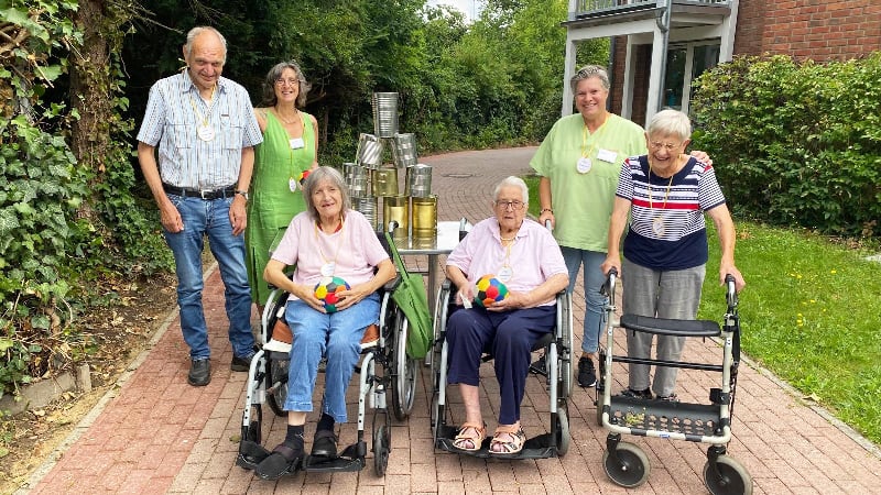 Die Sommer-Olympiade im Seniorenpark Aligse bereitet den Bewohnerinnen und Bewohnern viel Freude.